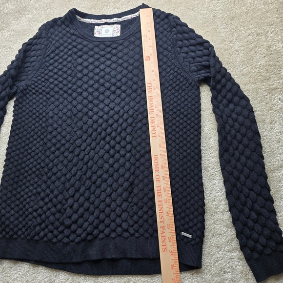 Element Black Textured Knit long sleeve very thin material Textured Bubble Knit - Picture 8 of 8